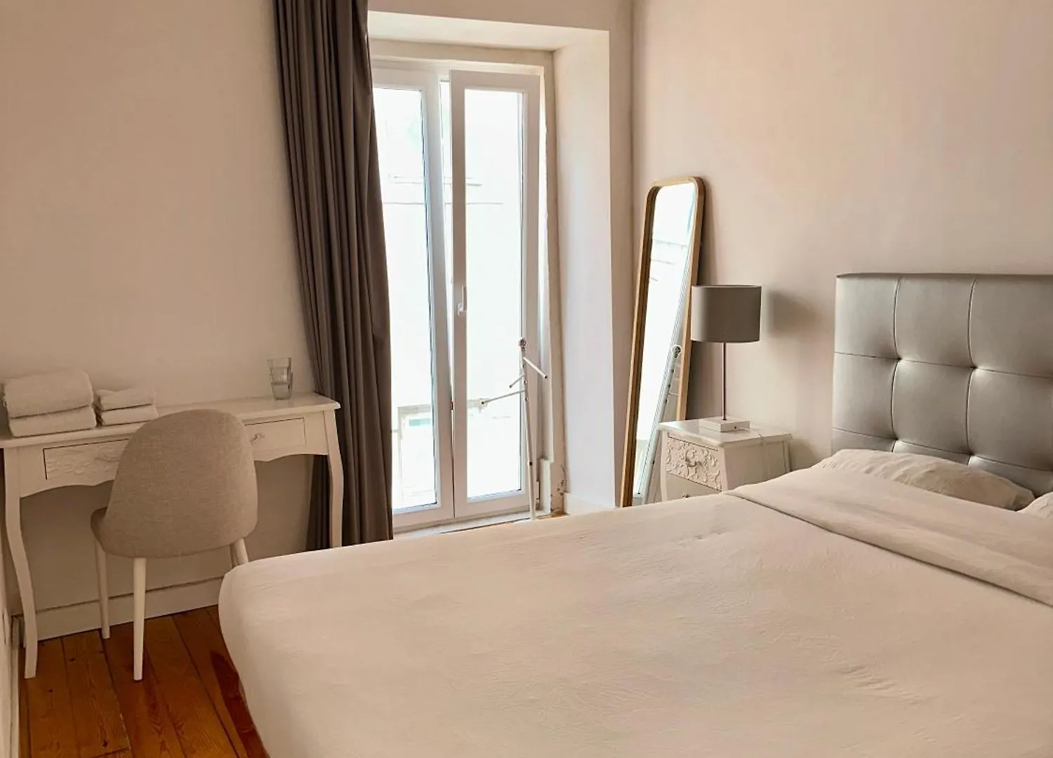 Проживание в семье Castle Suites Лиссабон